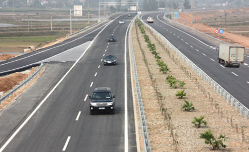 Lãi lớn khi đi cao tốc Nội Bài - Lào Cai